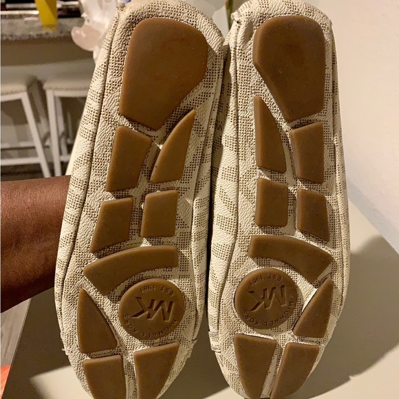Michael Kors Vanilla Flats Sz 8.5 - Picture 4 of 5